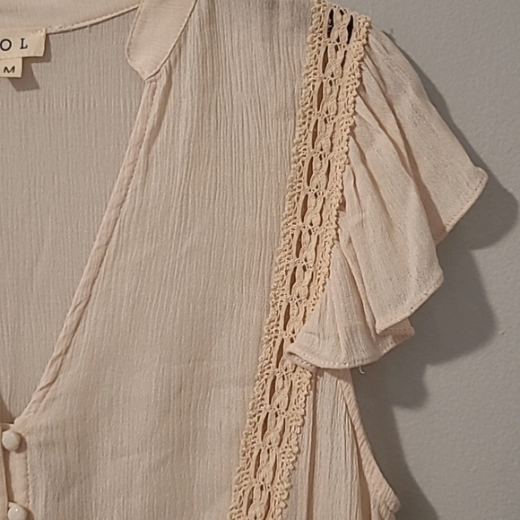 POL Cream Button-Dow Crochet Lace Flutter Sleeves Tunic Boho Blouse Top Wmns M - Picture 7 of 16